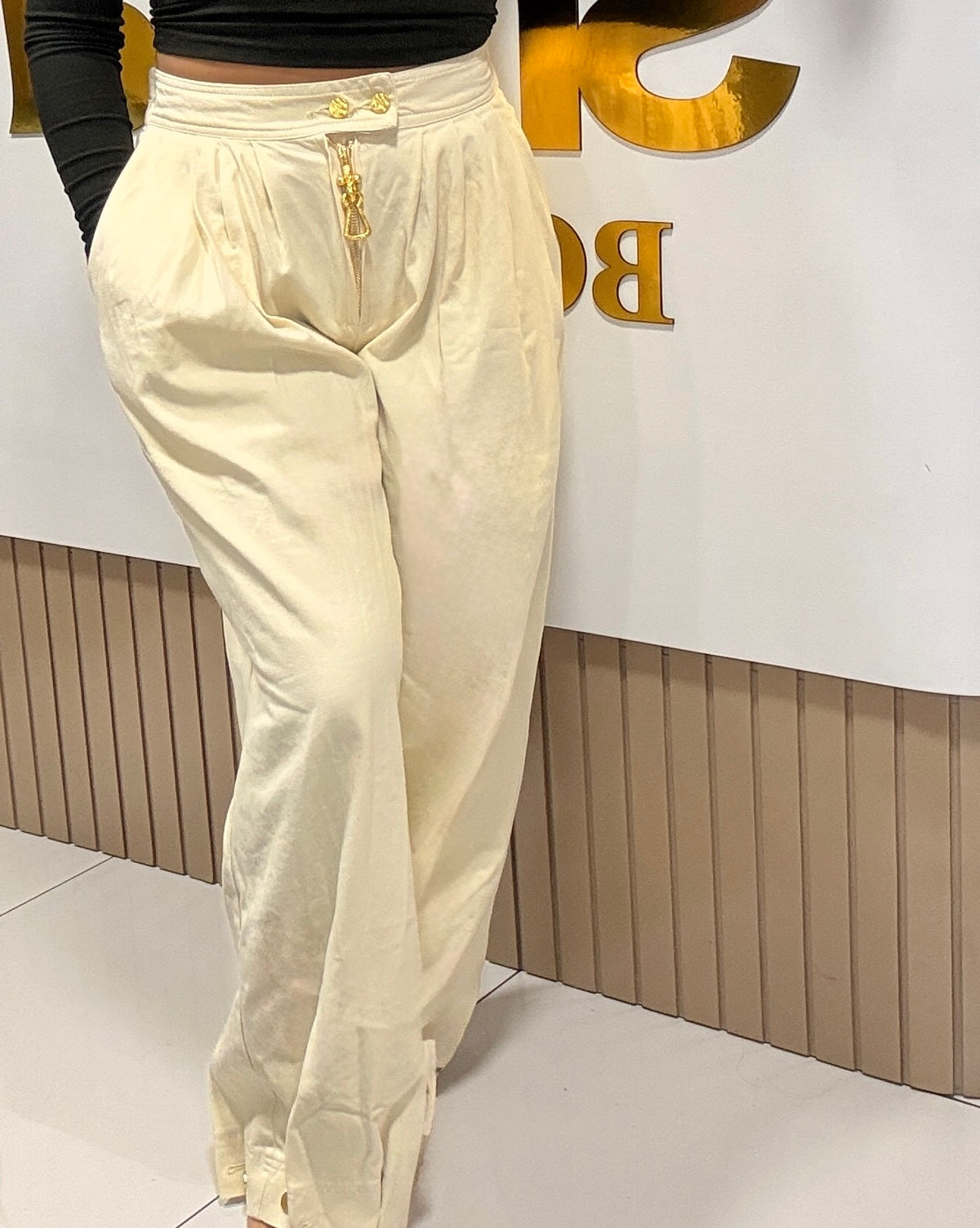 Cream Pleated High-Waist Trousers with Gold Charm Zipper