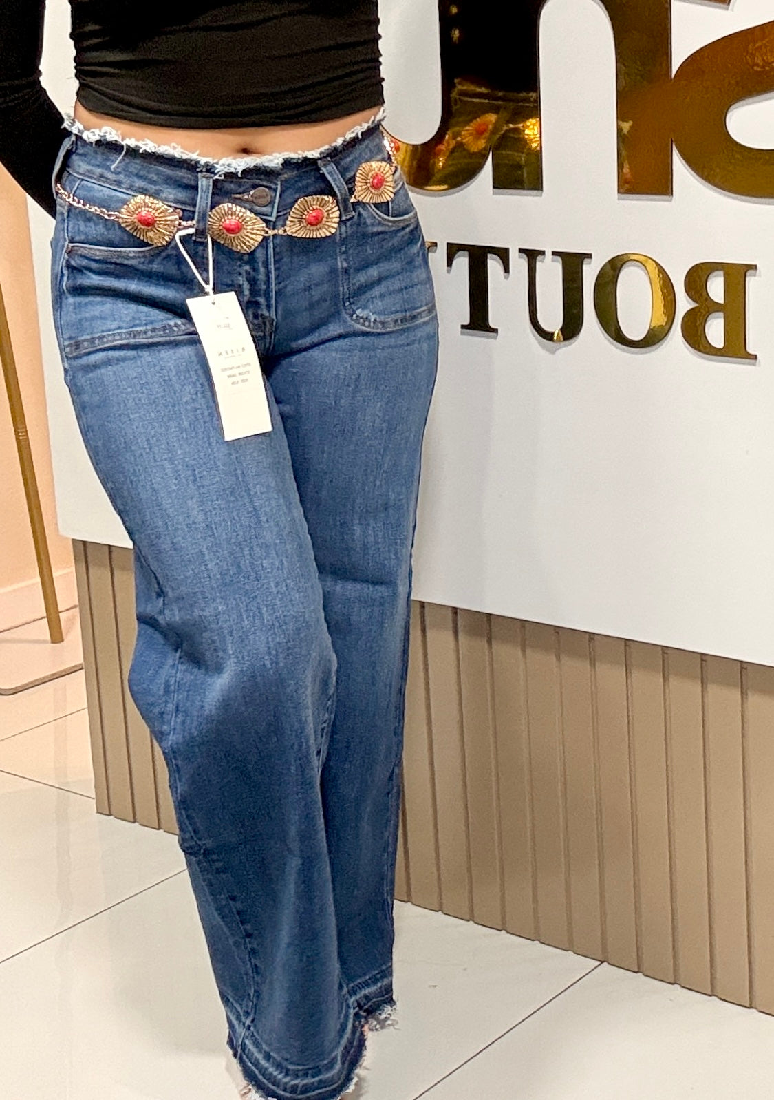 Low-Rise Wide-Leg Jeans